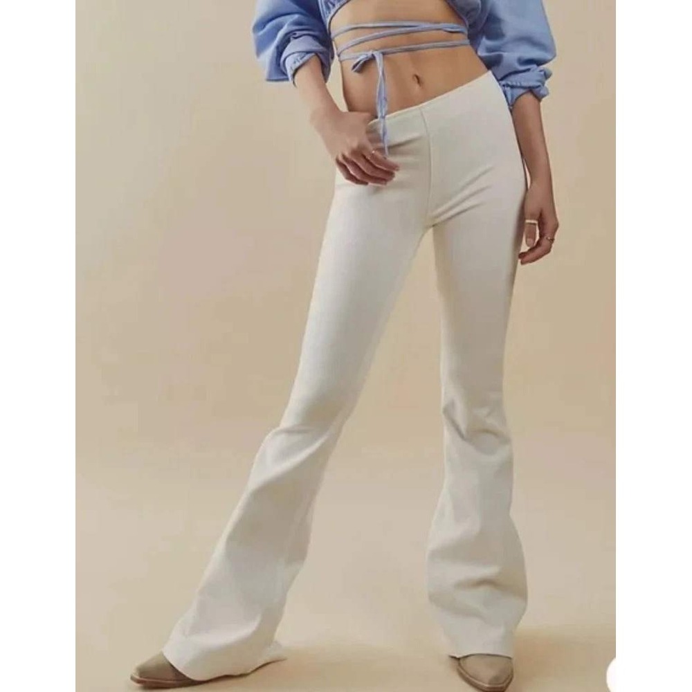 Free People We The Free Penny Flare Jeans White‎ Pull On Boho Retro 70s Size 29